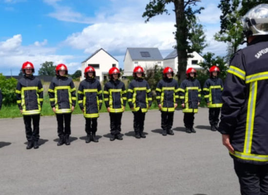 Visite chez les pompiers et gendarmes de Liffré