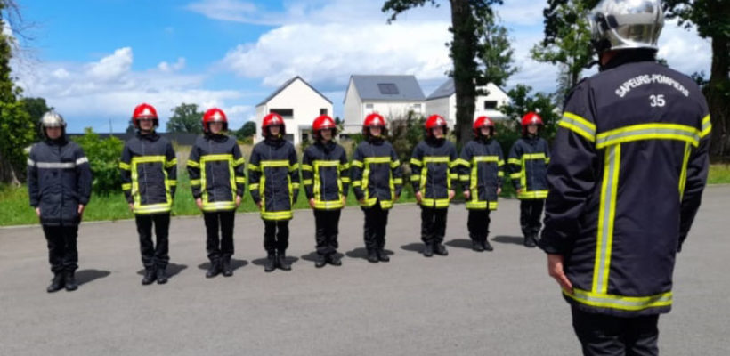 Visite chez les pompiers et gendarmes de Liffré