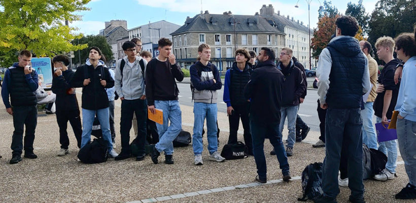 Les terminales AP en visite à Fougères ! Les terminales AP en visite à Fougères !